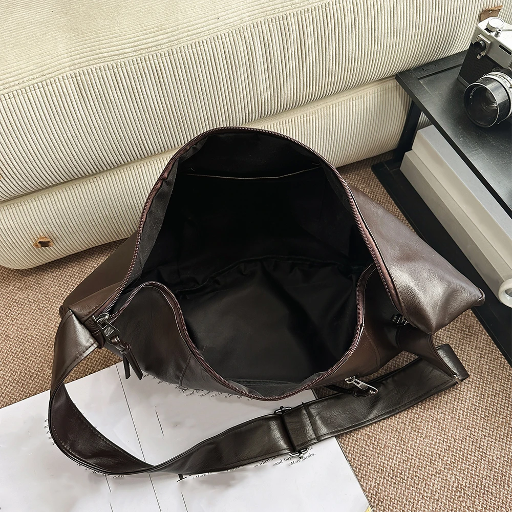 Men's Crossbody Bag Casual Versatile Fashionable Large Capacity Waist Bag Simple Lightweight Outdoor Sports Backpack thumbnail 2