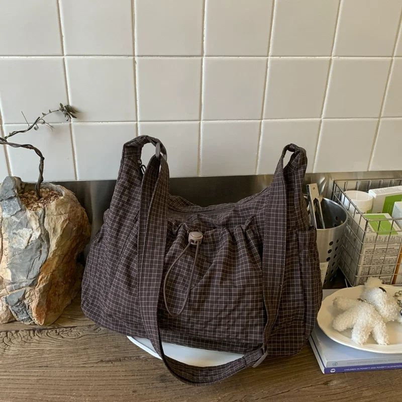 Korean Nylon Shoulder Bags Fashion Simple Plaid Zipper Tote Drawstring Pleated Cloud Bags New Commuter Crossbody Shoulder Bag