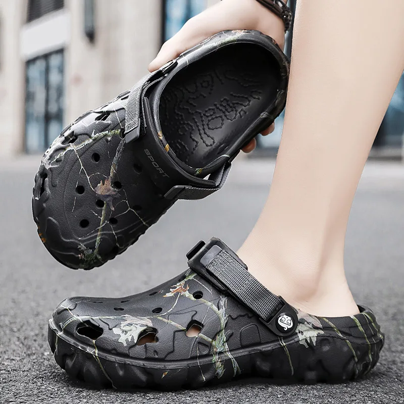 New Summer Men's Sandals New Home Garden Shoes Comfortable and Lightweight Men Slippers Non-Slip Soft Bottom Flip Flop Sandals thumbnail 6