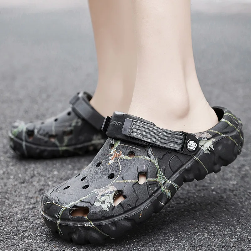 New Summer Men's Sandals New Home Garden Shoes Comfortable and Lightweight Men Slippers Non-Slip Soft Bottom Flip Flop Sandals thumbnail 5