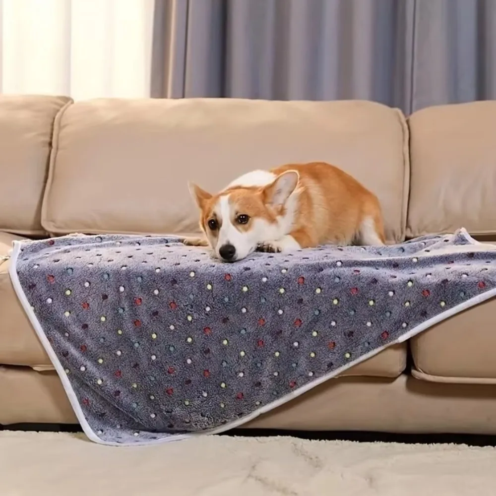 Ultra-Soft Pet Bed Blanket Cute Dot Pattern Cozy Warm Pet Pad Machine Washable Breathable Insulated Pet Blanket thumbnail 4