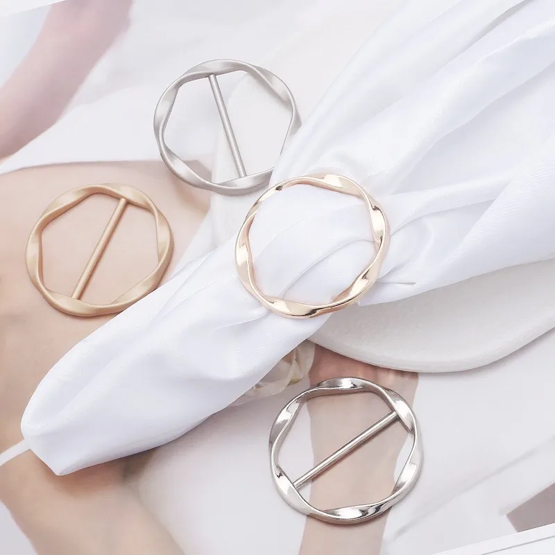 5pcs Fashion Metal Round Circle Clip Buckle Shawl T-Shirt Tie Clip Brooch Waist Buckle Versatile Clothing Ring Wrap Holder thumbnail 2