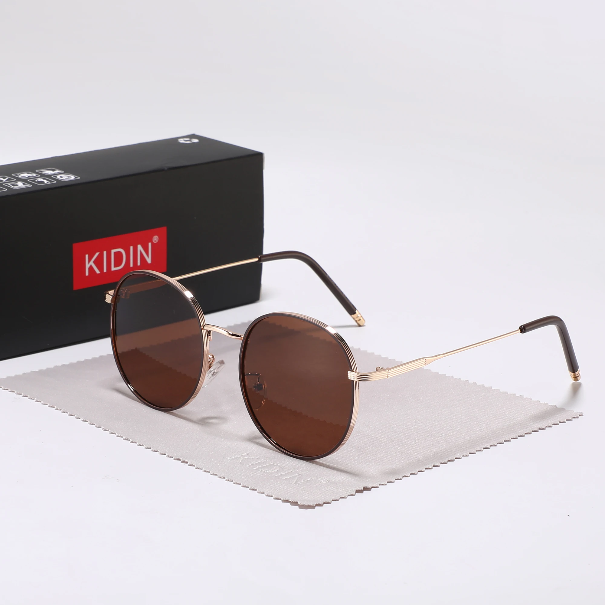 New Luxury Oversized Sunglasses Metal Round Glasses UV400 Womens Vacation Style Sunglasses Daily Outfit Summer Travel Sunglasses thumbnail 4