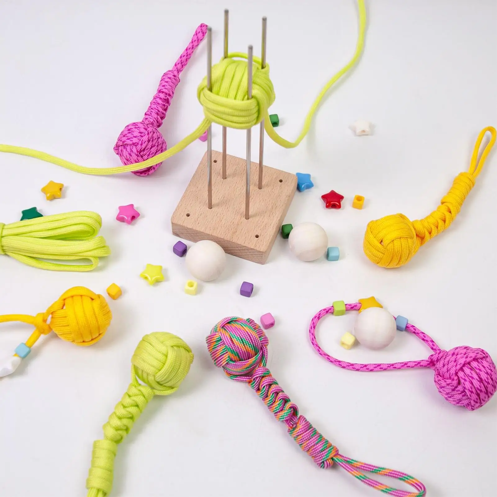 Monkey Fist Knot Jig Wooden Base Paracord Craft Tool with Rope for Keychain Backpack Decor DIY Camping Survival Gear Gift thumbnail 3