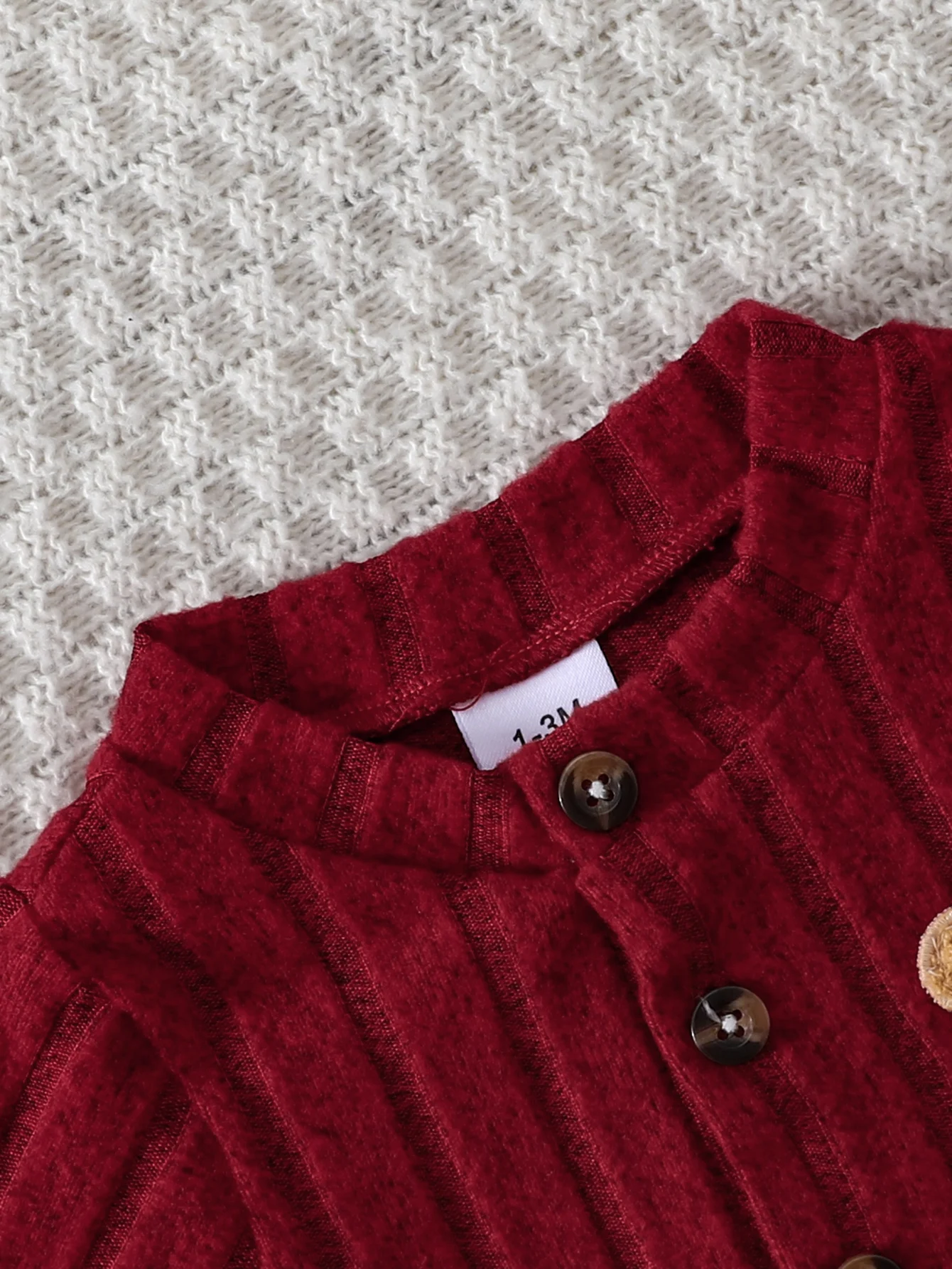 【Baby Boy】Autumn & Winter Red Onesie with Front Single-Breasted Buttons and Cute Bear Badge on Chest + Red Hat SetFeaturing a wa thumbnail 4