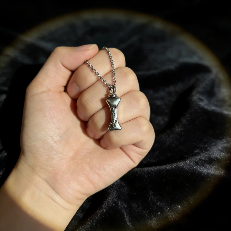 1PCS Bone Ash Locket Cremation Jewelry Urn Necklaces Keepsake Pendant for Pet Dog Paw Print Memorial Ashes Jewelry thumbnail 2