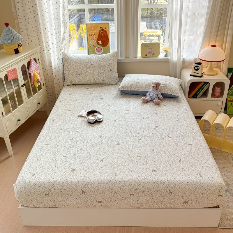 Dormitory fitted sheet three-piece set, dust mattress protective cover, four-season universal three-piece set
