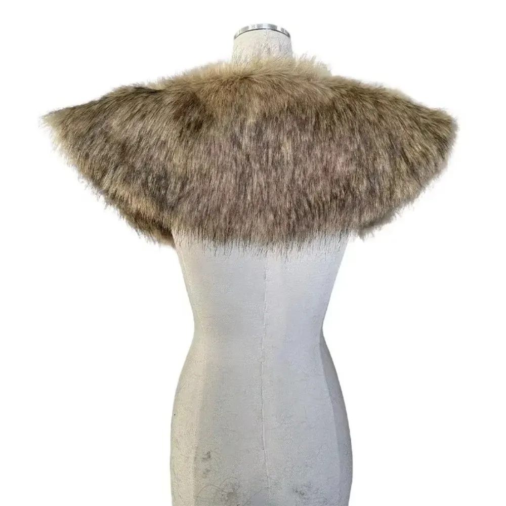 Unisex Shoulder Cloak Medieval Viking Cape Pirate Design Cosplay Costume Faux Fur Cloak Hunter Style Fur Shawl thumbnail 3