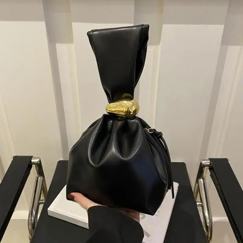 X90D Fashionable Women's Bag Portable Pleated Bucket Bag Large Capacity PU Leather Wristlet Handbag for Various Occasion thumbnail 4