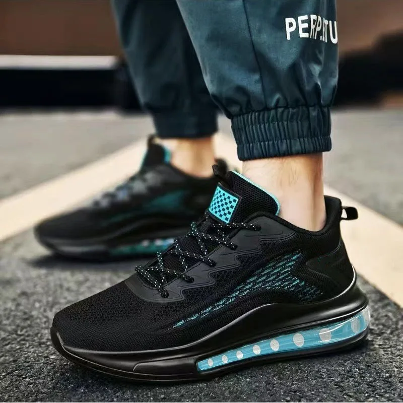 Large size men's shoes breathable lightweight sports shoes outdoor mesh black walking shoes trendy men's casual shoes running sh thumbnail 3