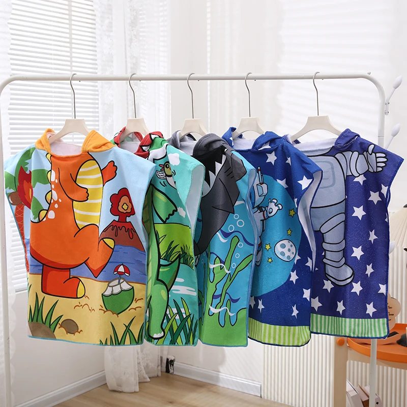 1 Pack of Cartoon Hooded Poncho Bath Towels for Children Aged 2-7, Made of Polyester Fiber with Strong Water Absorption, Cartoon-Themed Bath Towel, Suitable for Beach Trips, Bathroom Supplies thumbnail 4