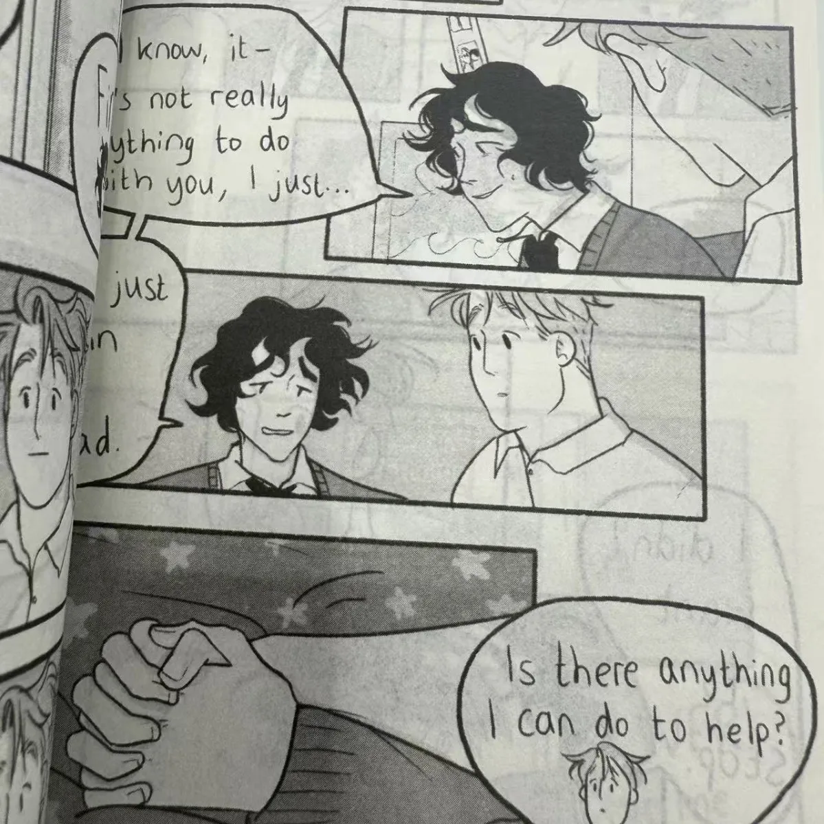 Heartstopper Volume 5 Paperback Book in English thumbnail 3