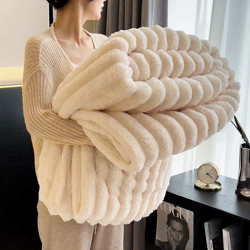 1 Pc ROSEKIND Blankets 3 Size for Bed, 300GSM Soft & Warm Fleece Blanket, This Stylish throw Blanket for All Season 2Lbs thumbnail 2