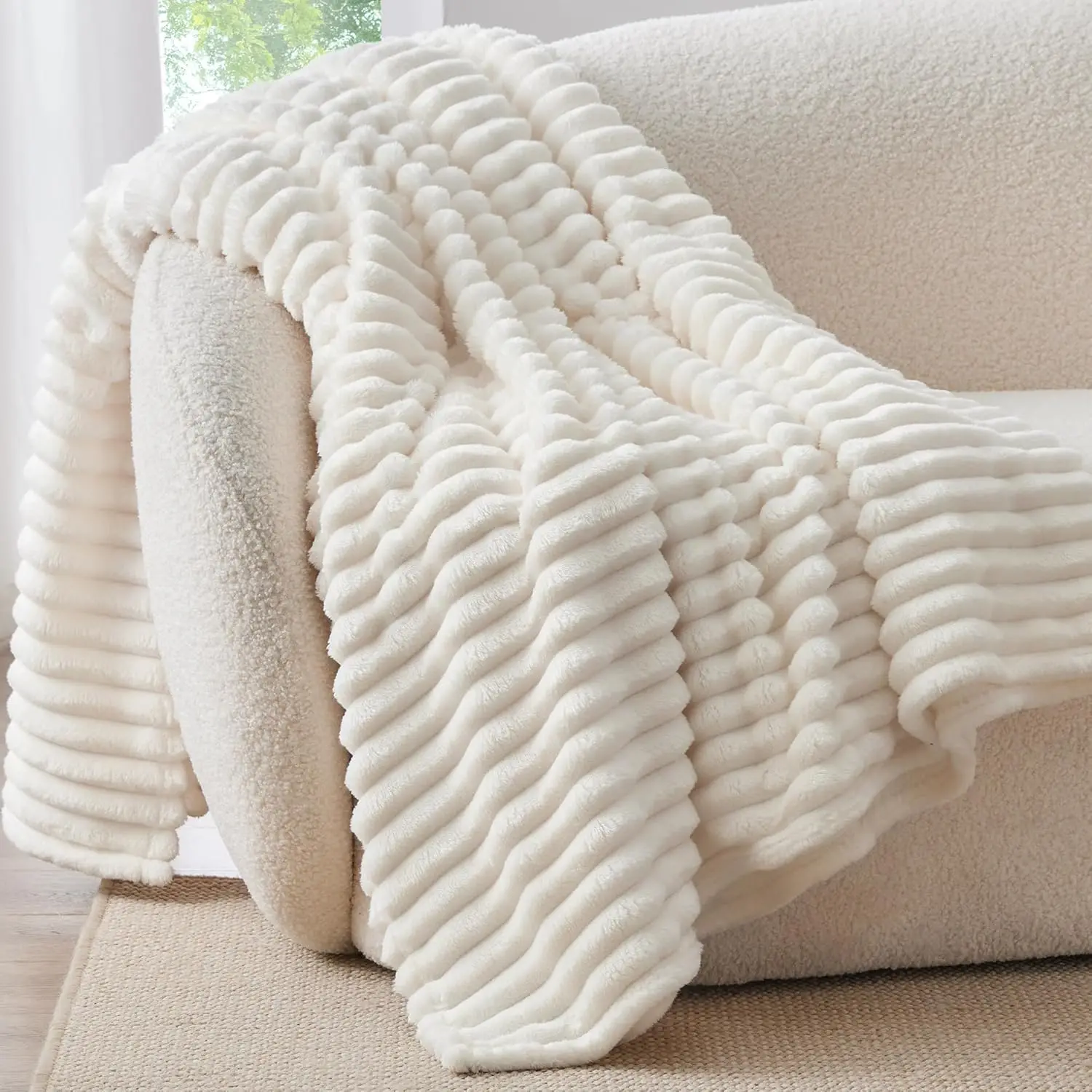 1 Pc ROSEKIND Blankets 3 Size for Bed, 300GSM Soft & Warm Fleece Blanket, This Stylish throw Blanket for All Season 2Lbs thumbnail 5
