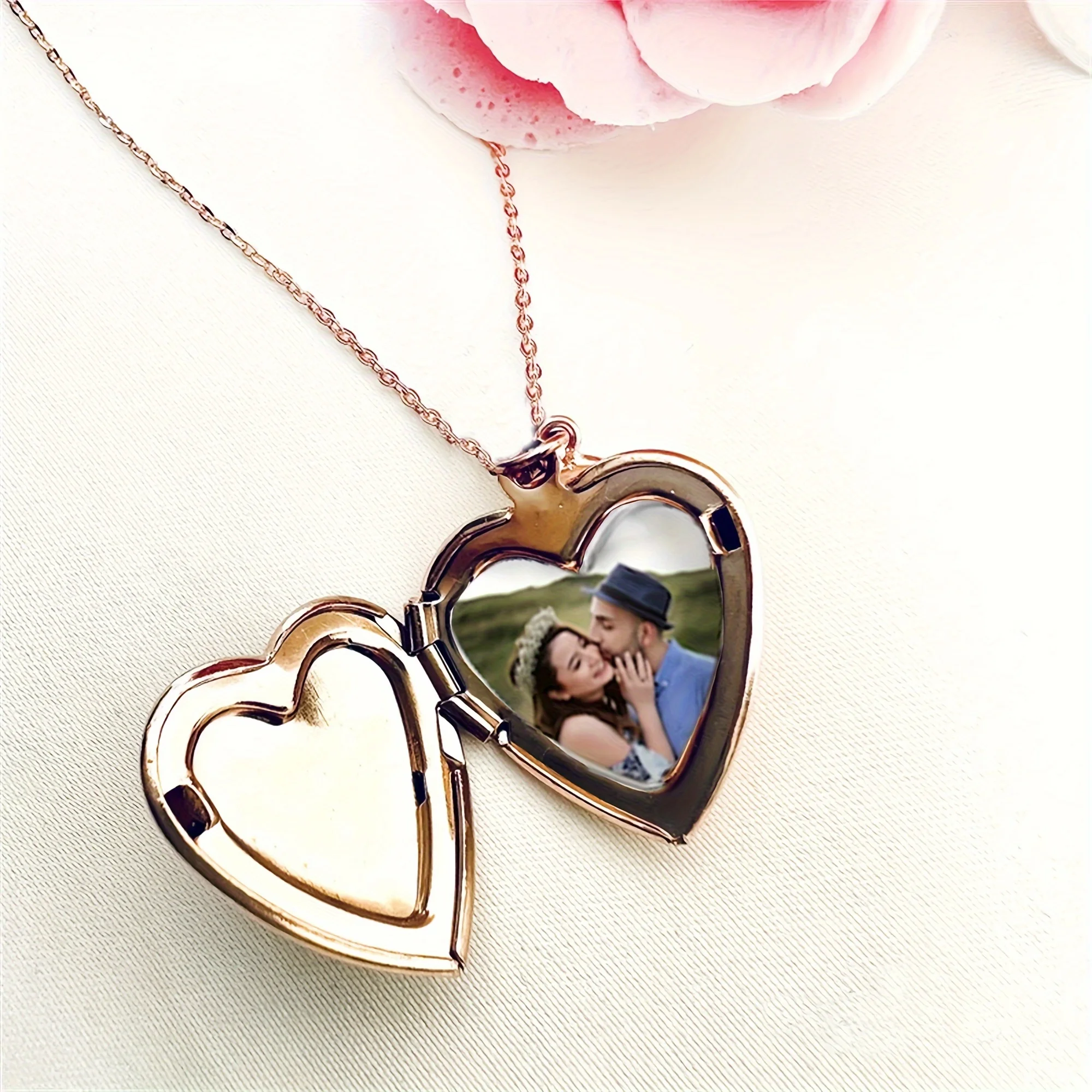 Custom 1/2 Photo Heart Locket Pendant Necklace Personalized Picture Women Fashion Necklace Personalized Birthday Souvenir Gifts thumbnail 3