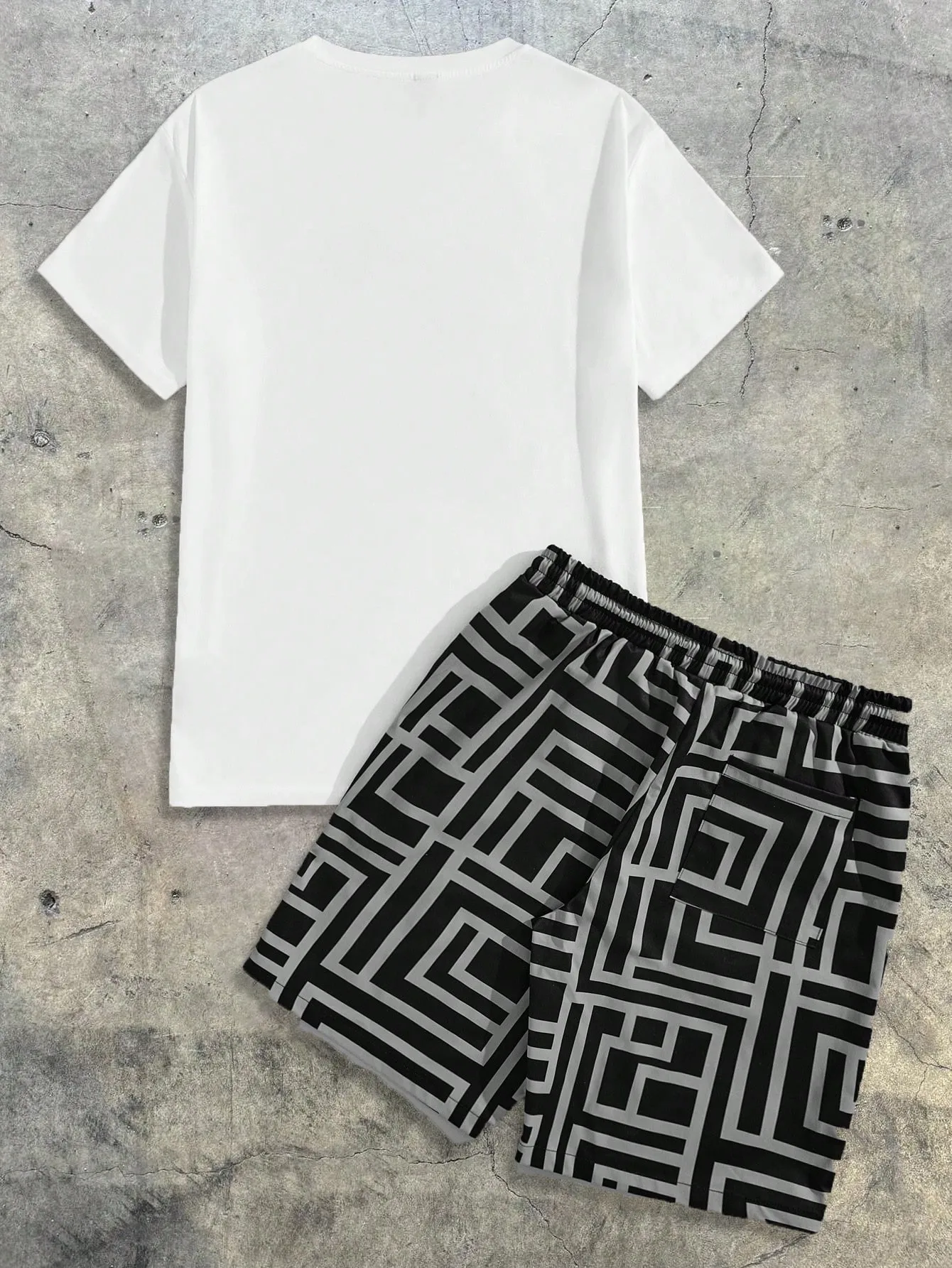 2026 Summer Men's Short-Sleeved Shorts Set with Bear Print Breathable Lightweight Casual Fashionable Outdoor Men's Clothing thumbnail 6