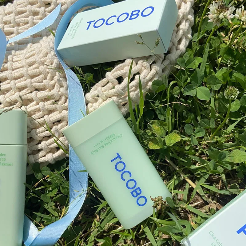 TOCOBO Smear Sunscreen Stick Refreshing Hydrating Essence Outdoor Oil Control Brighten Skin Ultraviolet-proof SPF 50+ Sunscreen thumbnail 2