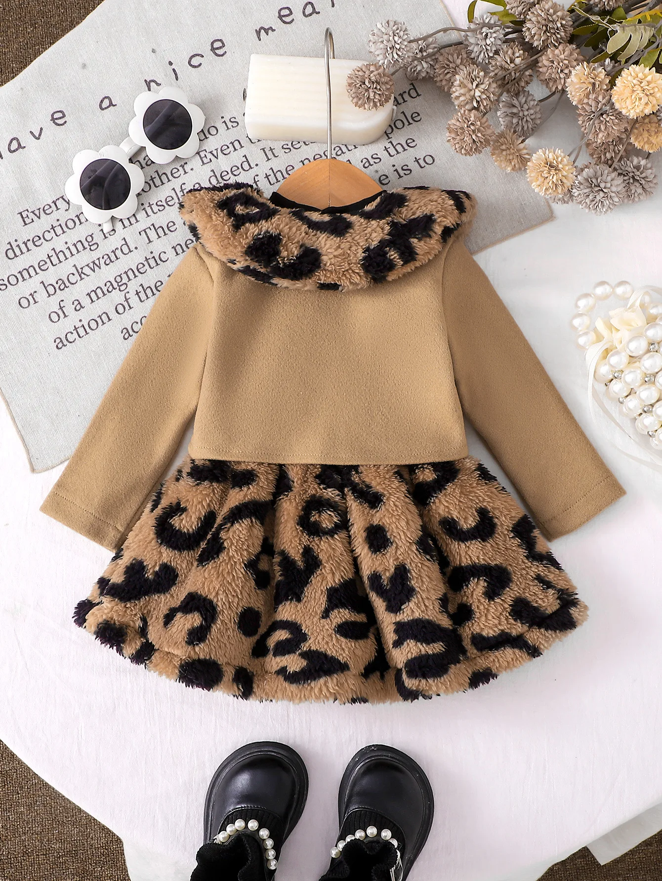Baby Girl's "Little Princess" Leopard Print Plush Dress + Lapel Short Coat Set, Warm and Stylish Two-Piece Set for Autumn and Winter thumbnail 2