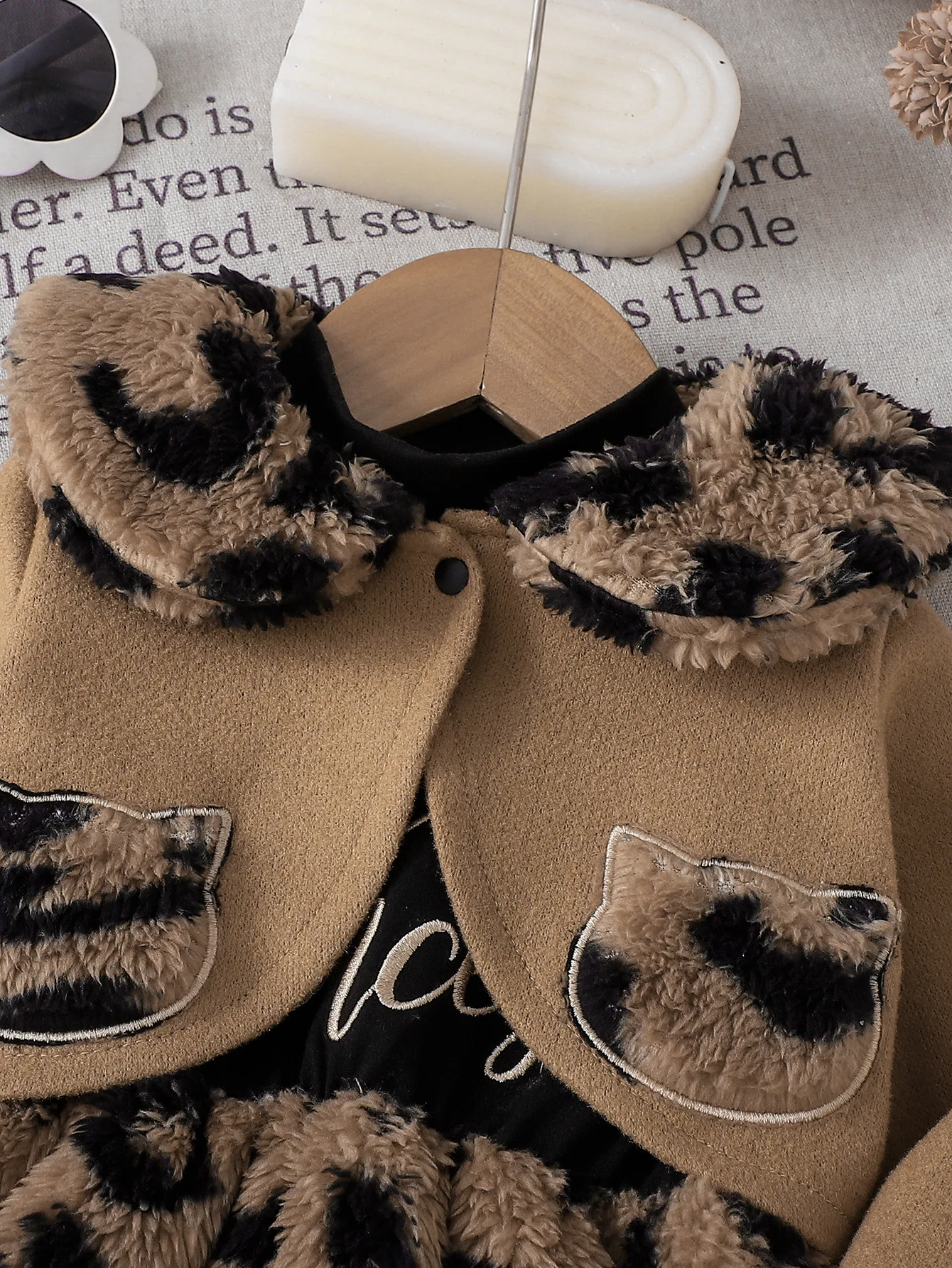 Baby Girl's "Little Princess" Leopard Print Plush Dress + Lapel Short Coat Set, Warm and Stylish Two-Piece Set for Autumn and Winter thumbnail 4