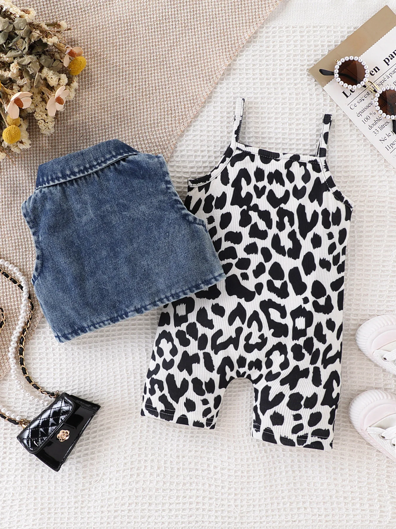 Trendy Denim Vest + Stretchy Ribbed Leopard Print Jumpsuit Shorts, Stylish Two-Piece Set for Boys and Girls thumbnail 2