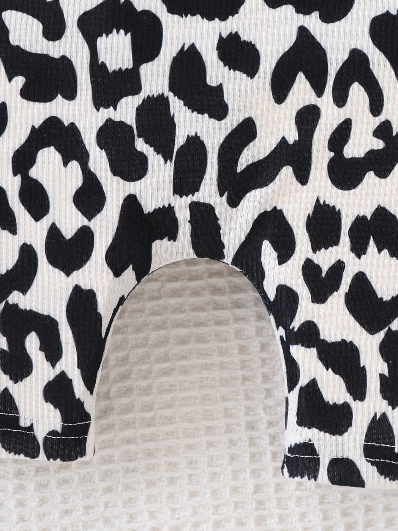Trendy Denim Vest + Stretchy Ribbed Leopard Print Jumpsuit Shorts, Stylish Two-Piece Set for Boys and Girls thumbnail 6