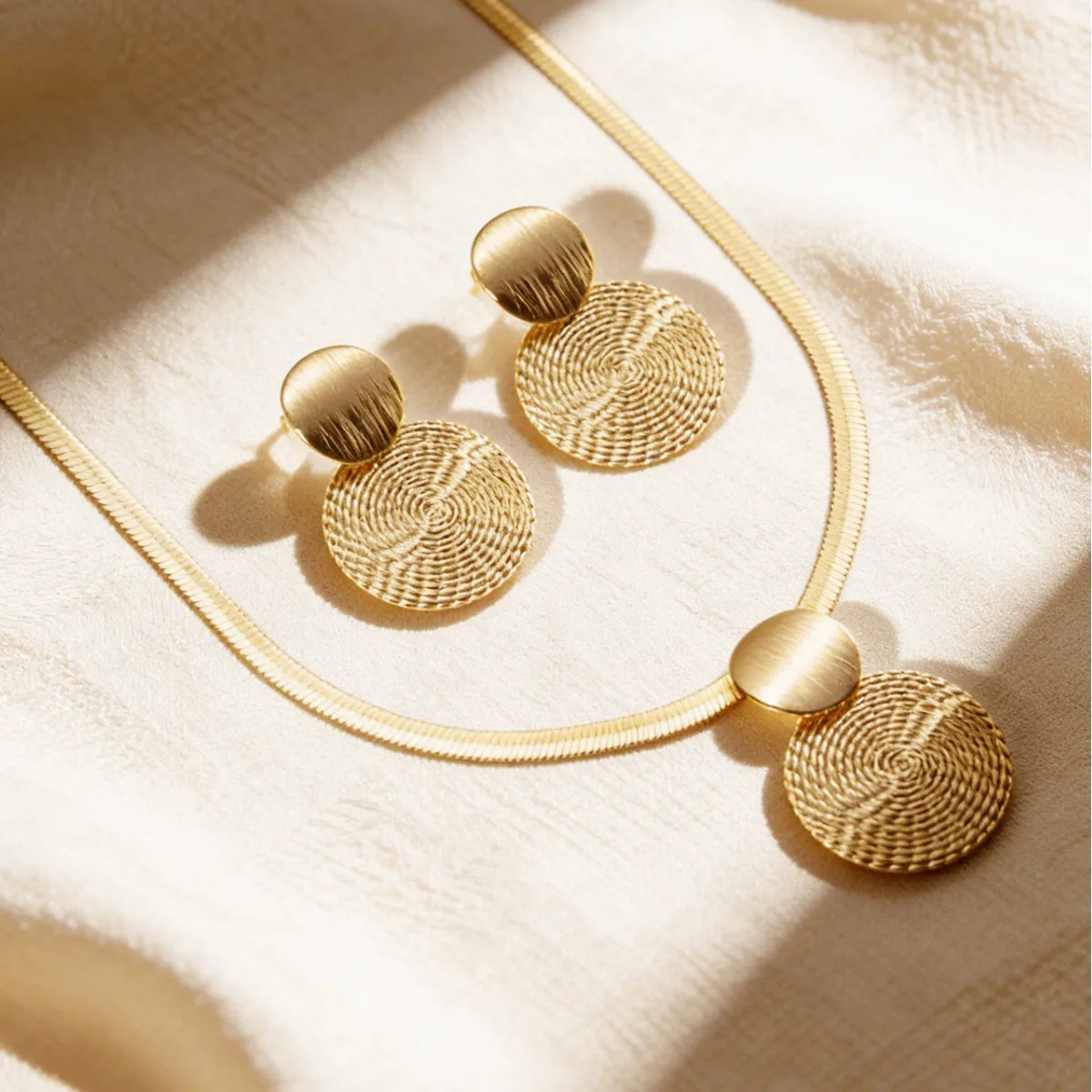 1 set of creative personalized geometric metal disc pendant necklace female exaggerated spiral pattern pendant collarbone chain thumbnail 2