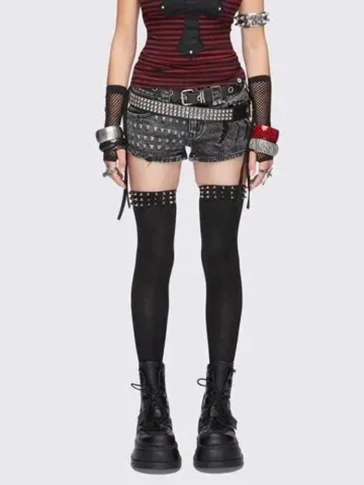 Fashionable Punk Elastic Black Knee High Spike Rivet Decoration Border Subculture Y2K Streetwear Knee High Socks Long Tube Socks thumbnail 4