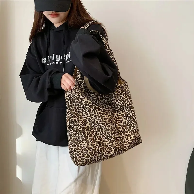 Eco-Friendly Folding Shopping Bag Leopard Print Reusable Portable Shoulder Handbag Grocery Fashion Pocket Tote Storage Bags thumbnail 4