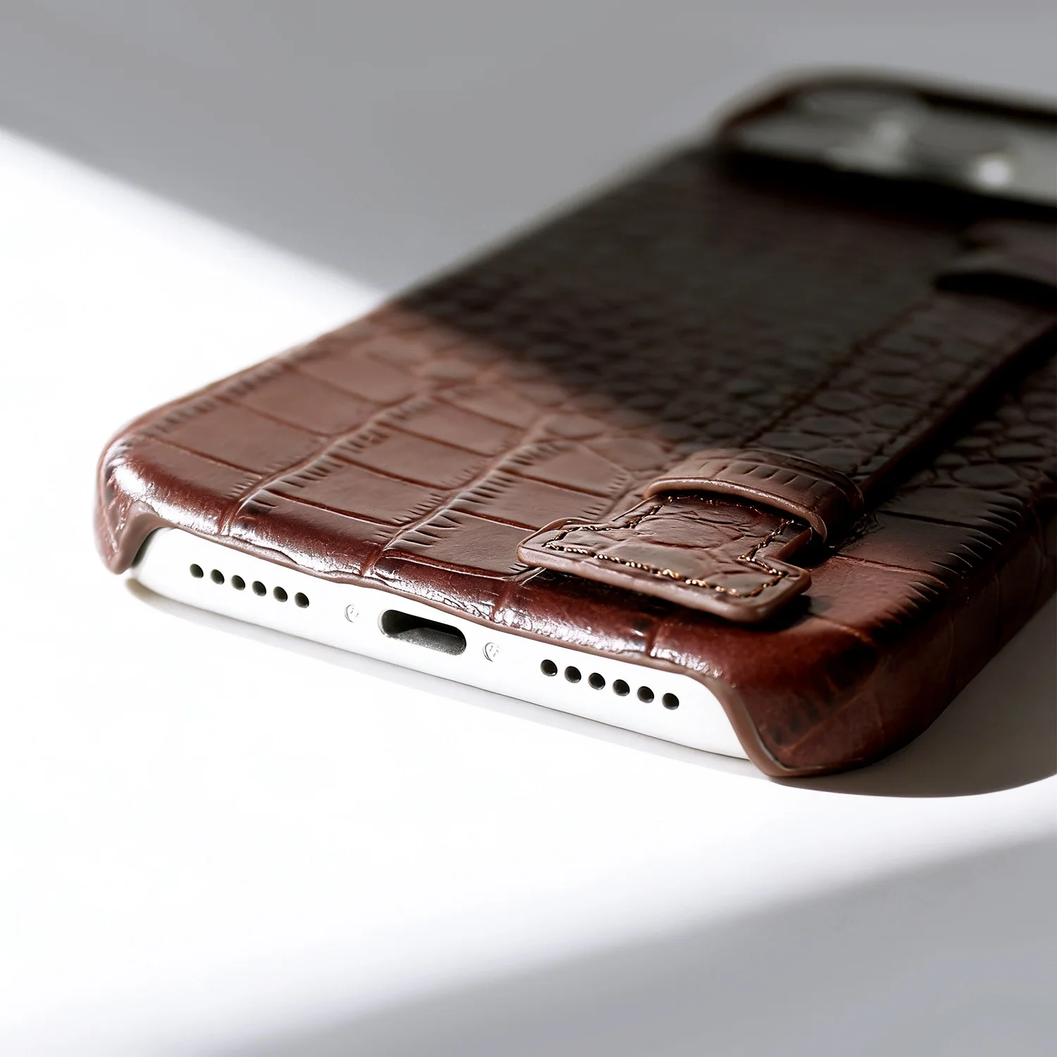 Luxury Genuine Leather Case With Wrist Strap Kickstand For iPhone 17 Pro Max 16 15 14 13 12 Crocodile Pattern Protective Funda thumbnail 6