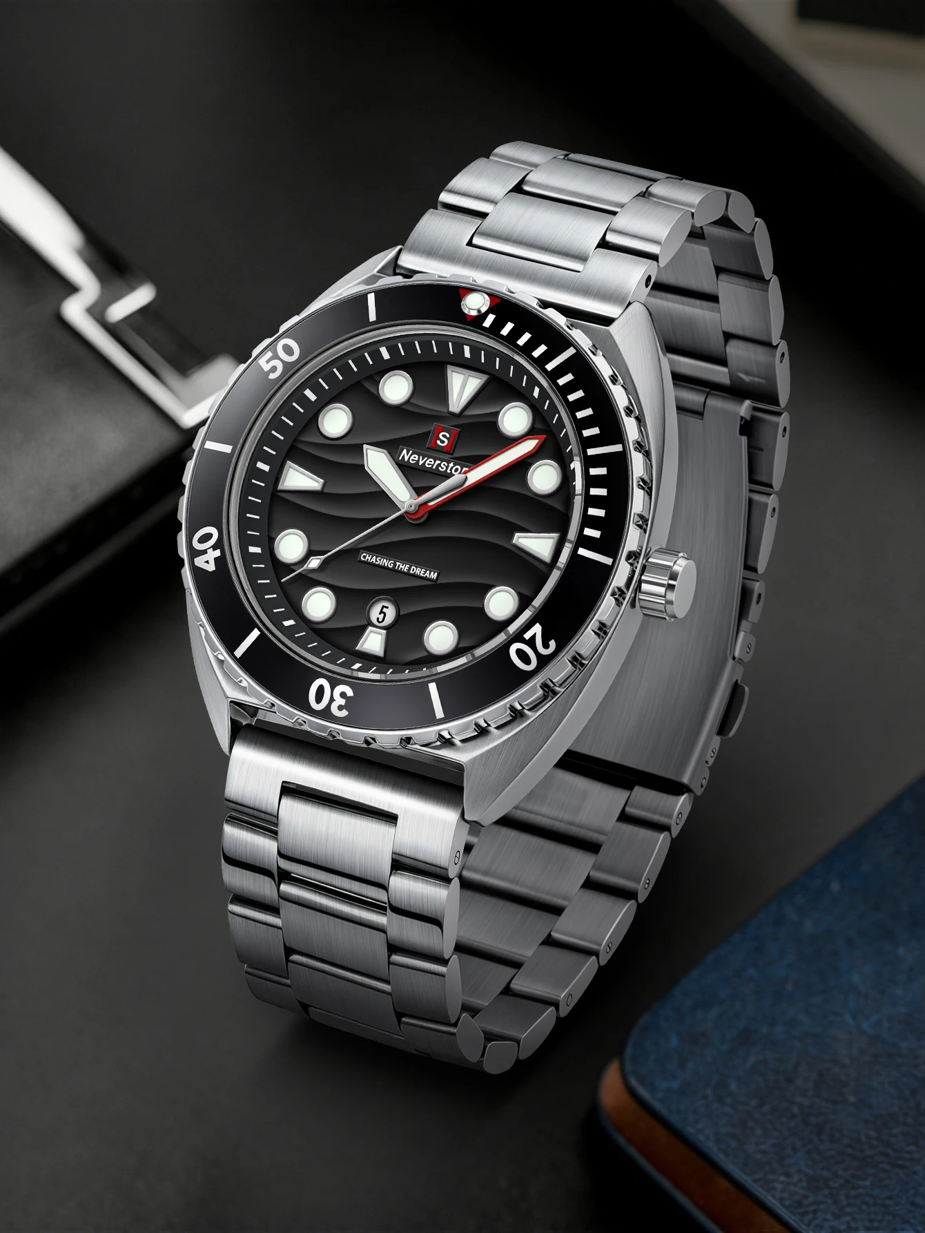 Men's Quartz Watch with Steel Band – Minimalist & Fashionable, Designer-Inspired, Premium Luxury Style thumbnail 3