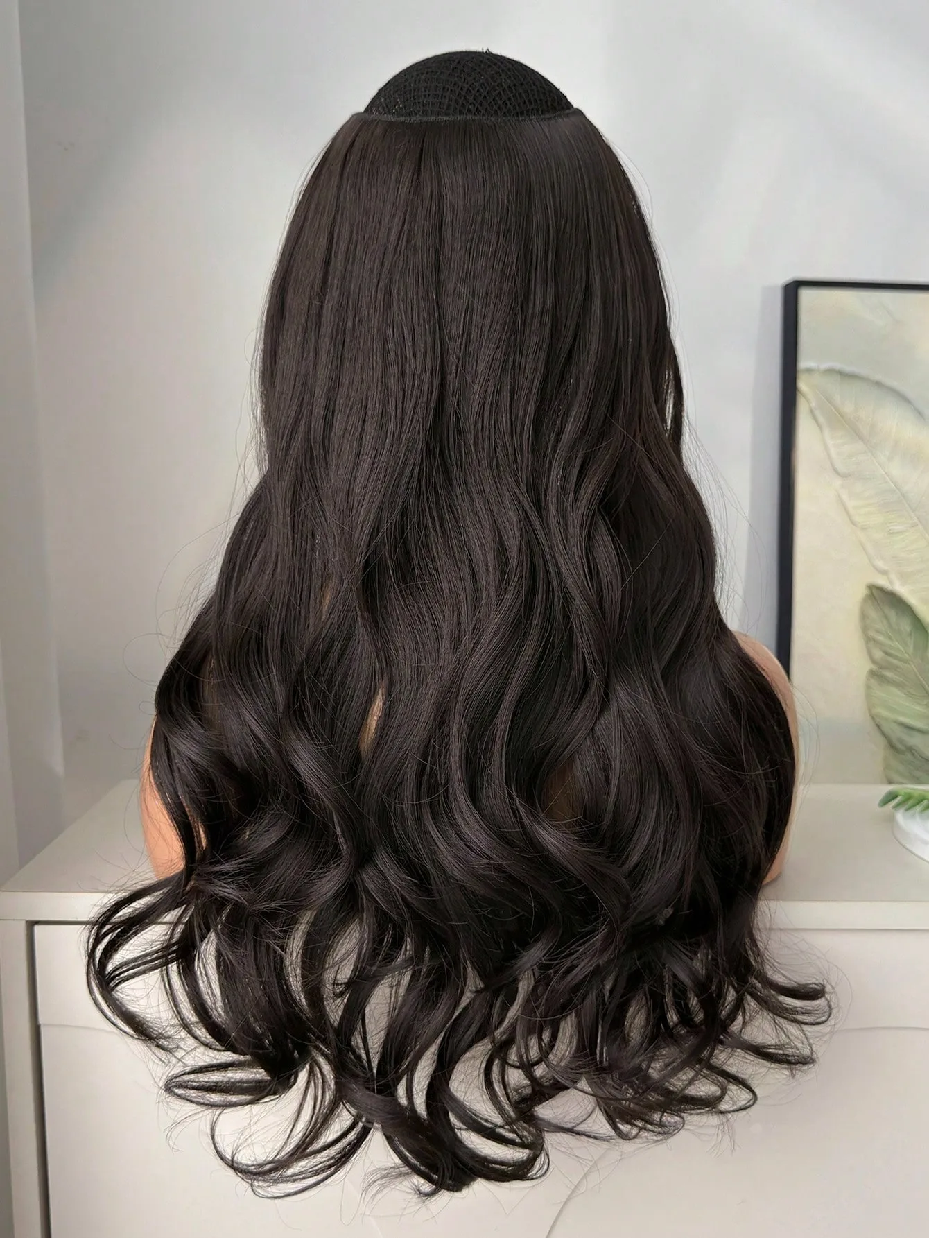 24Inch V-Shaped Synthetic Clip-In Hair Extensions Natural Wavy One-piece Hair Wig Half Head Wig With BB Clips Suitable For Women thumbnail 2