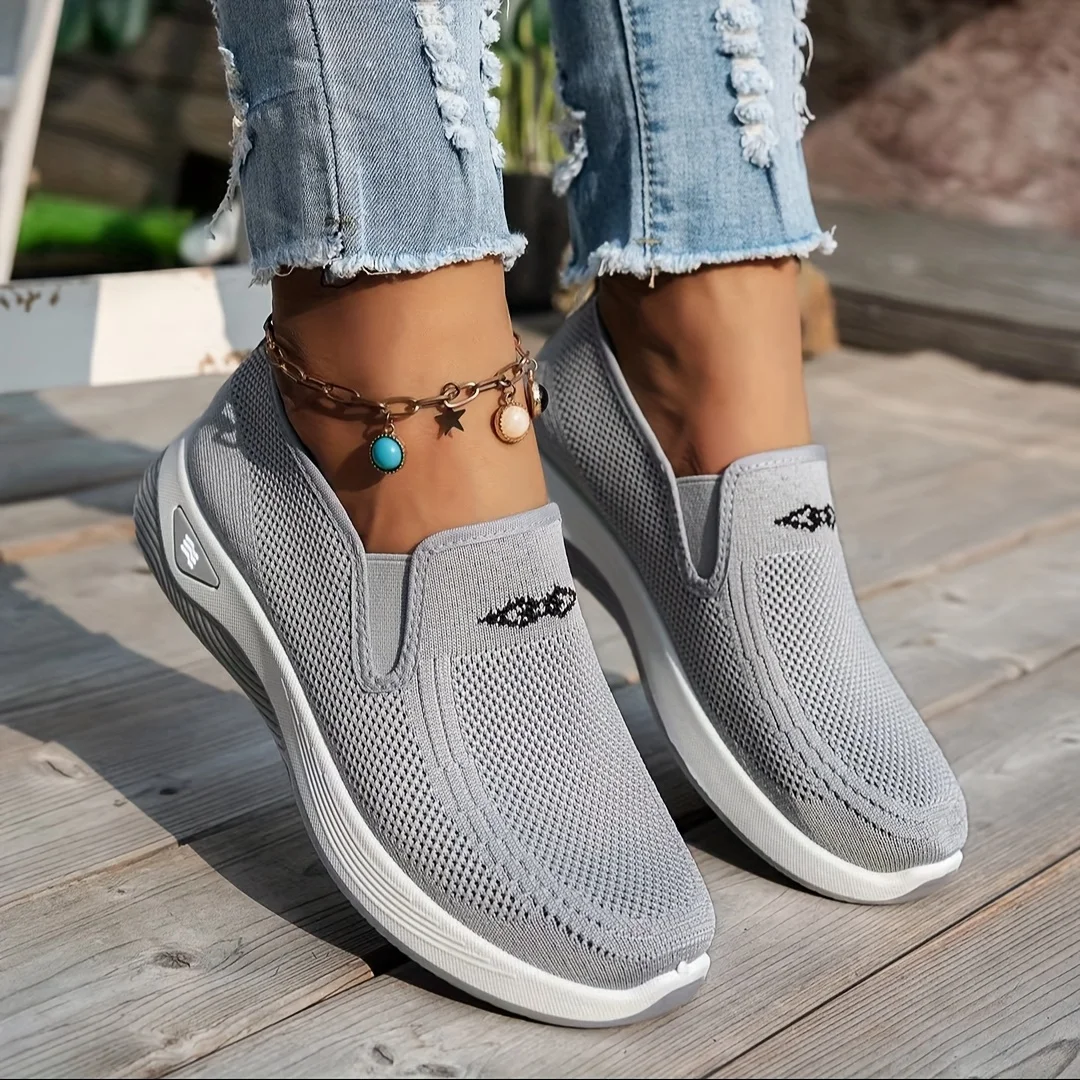 Women's shoes, 2026 summer casual, convenient and comfortable, fashionable single-color casual work shoes