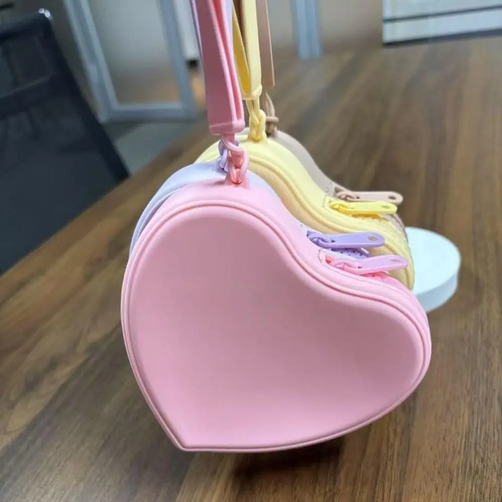 Cute Silicone Coin Purse Waterproof Solid Color Small Wrist Wallet Zipper Heart-shaped Travel Sundries Storage Bag thumbnail 5