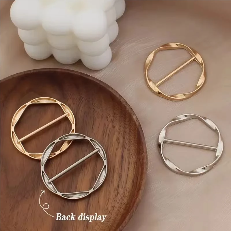 5pcs Fashion Metal Round Circle Clip Buckle Shawl T-Shirt Tie Clip Brooch Waist Buckle Versatile Clothing Ring Wrap Holder thumbnail 4