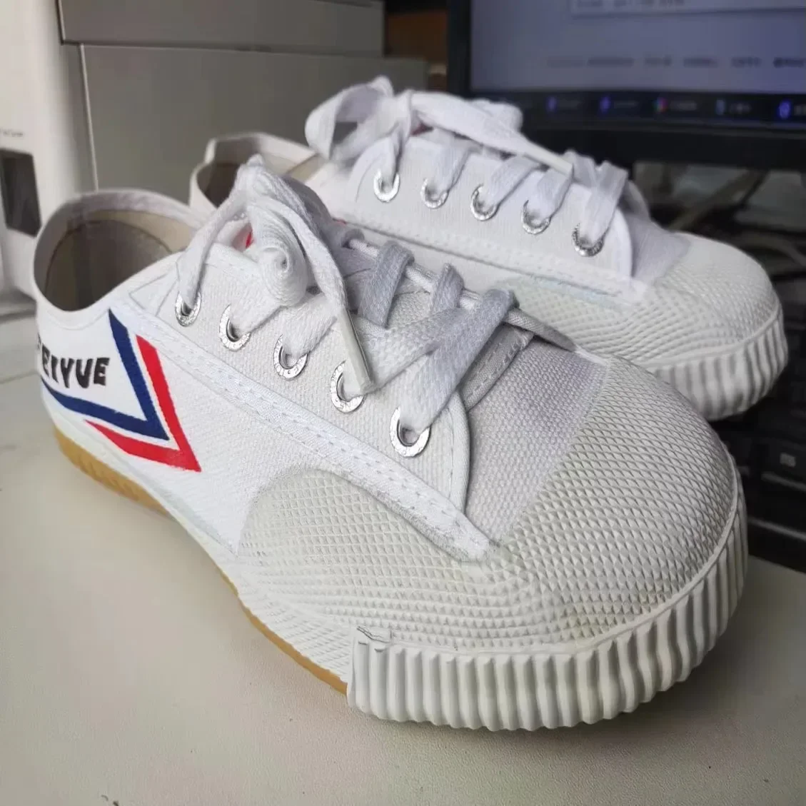 Kung Fu Shoes men Shoes for Woman Martial Arts Tai Chi Taekwondo Wushu Karate Footwear Sports Training Couple Sneakers Plus Size thumbnail 3