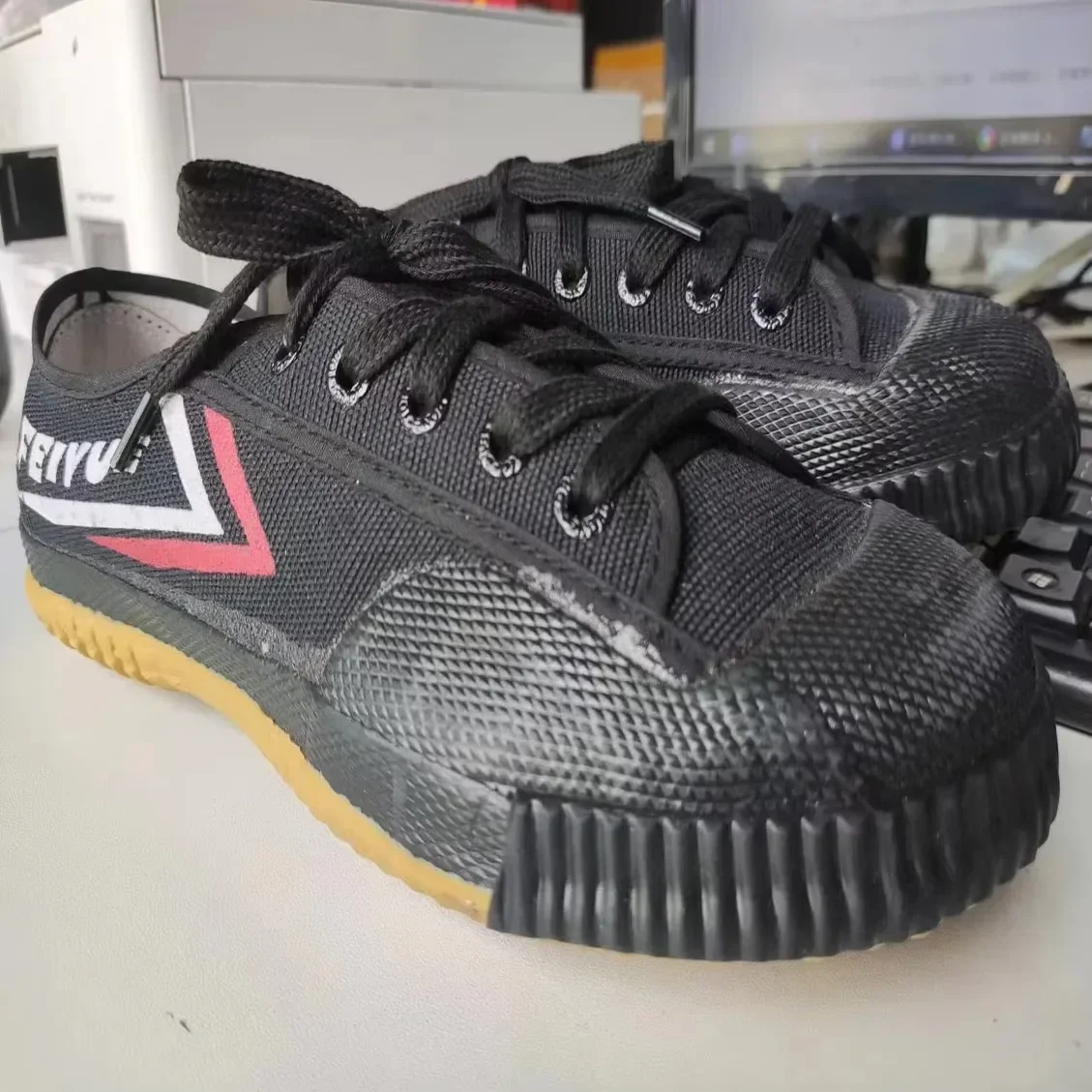 Kung Fu Shoes men Shoes for Woman Martial Arts Tai Chi Taekwondo Wushu Karate Footwear Sports Training Couple Sneakers Plus Size thumbnail 4