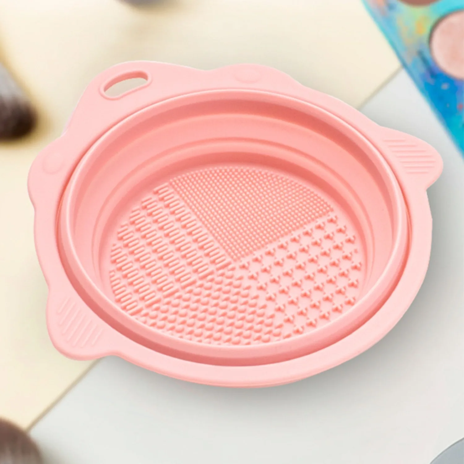 Multi-functional Silicone Makeup Brush Cleaning Bowl Powder Puff Beauty Washing Scrubber Pad with Folding Brush Holder thumbnail 2
