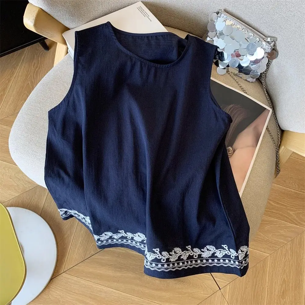 Summer New Arrival Literary Color-Contrast Embroidered Plant Pattern Cotton Linen Comfortable Retro Versatile Round Neck Top thumbnail 4