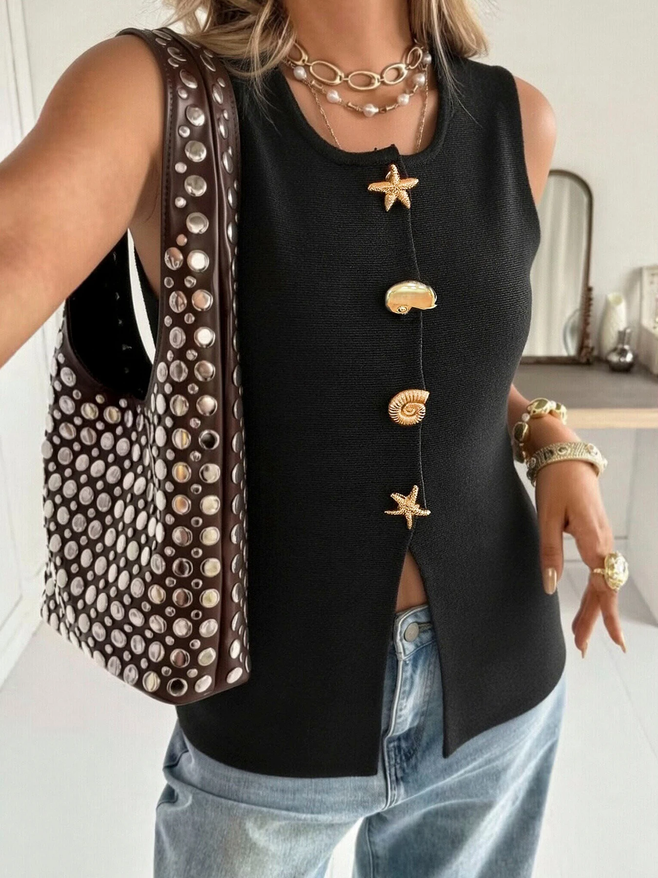 New Round Neck Knitted Vest for Women, Black Waist Cinched To Show Off Slimming Temperament, Commuting Sleeveless Cardigan Vest thumbnail 3