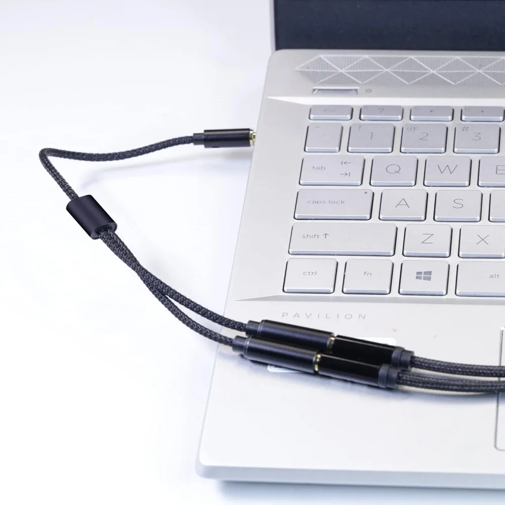 2 in 1 Headphone Splitter & Adapter,3.5mm Headphone Mic Splitter Adapter,Male to Dual Female Y,Microphone Audio Stereo Jack thumbnail 4
