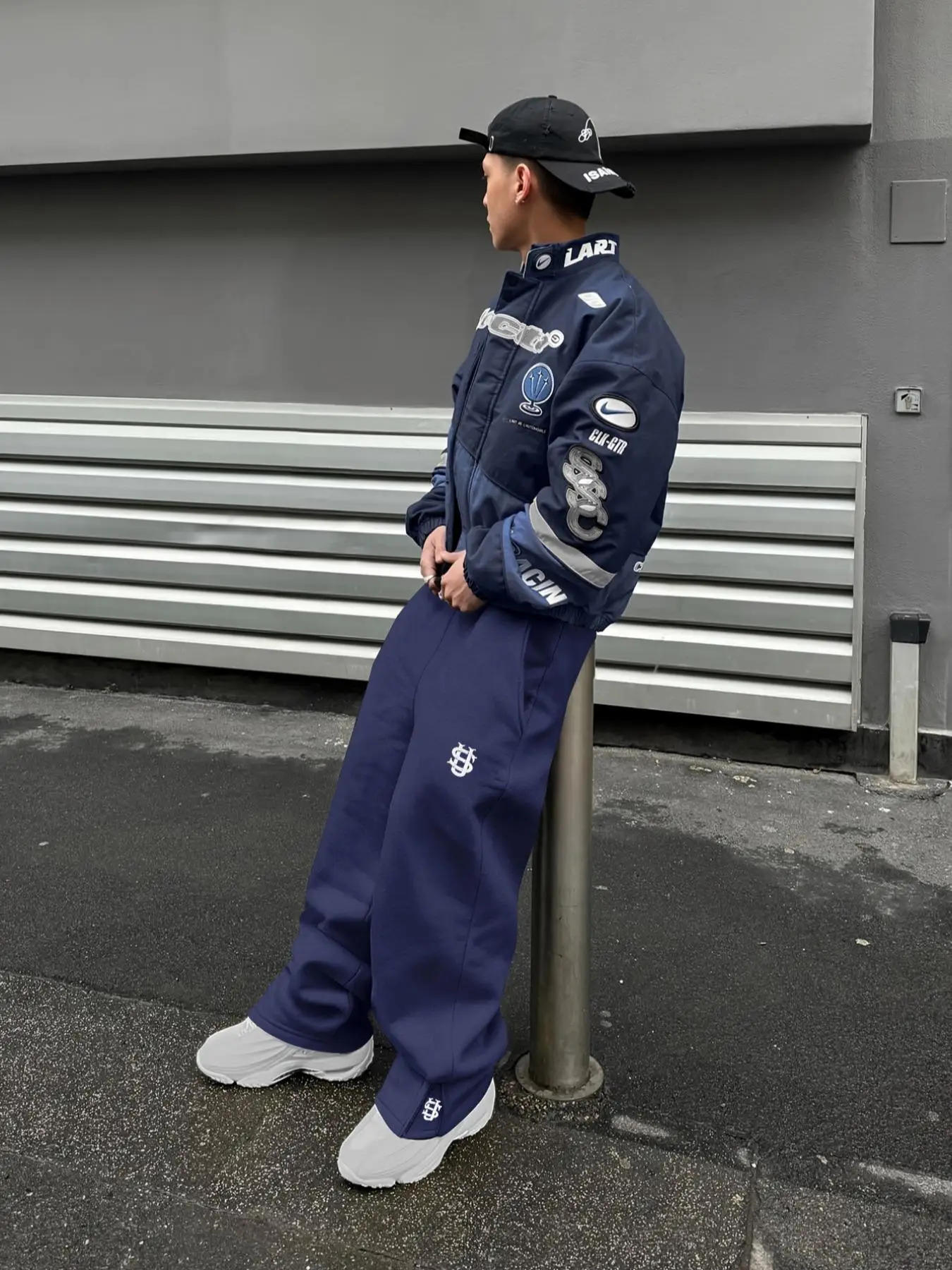 New Y2K Pants Personalized Pant Leg Zipper Embroidery Hip Hop Casual Joggers Men Pants Retro Straight Pants Tracksuit Streetwear thumbnail 3