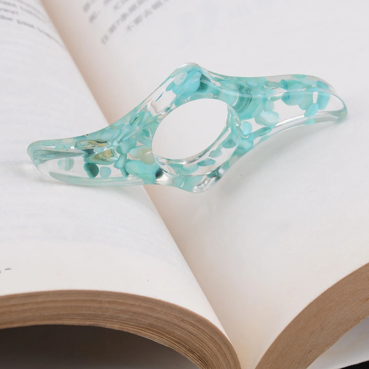Green stone style creative thumb bookmark, fashionable and portable study item, suitable as a book pressing tool for students thumbnail 6