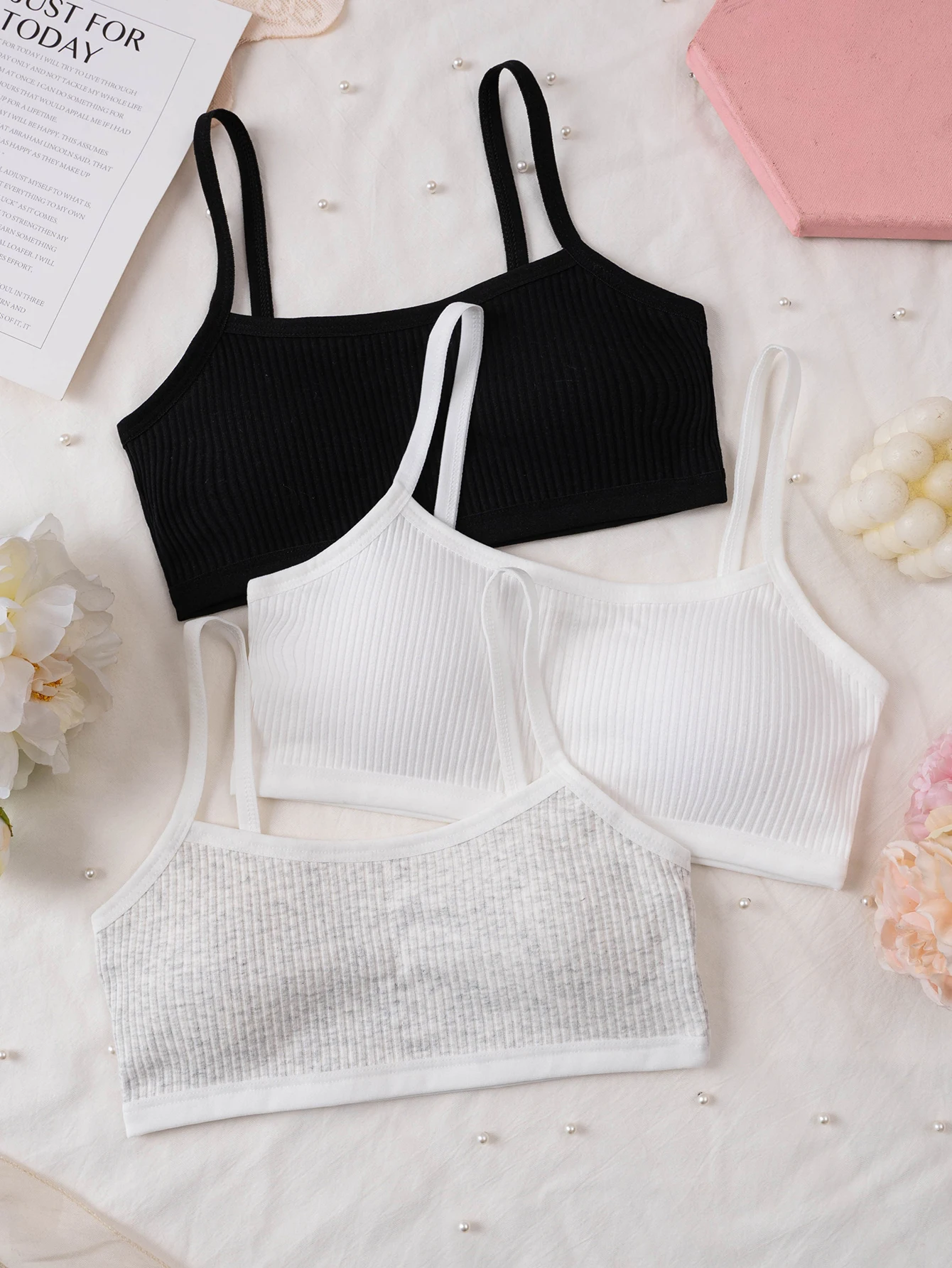 3 pcs girls' training bras, ribbed underwear, comfortable and skin-friendly, with removable pads, wireless, suitable for devel
