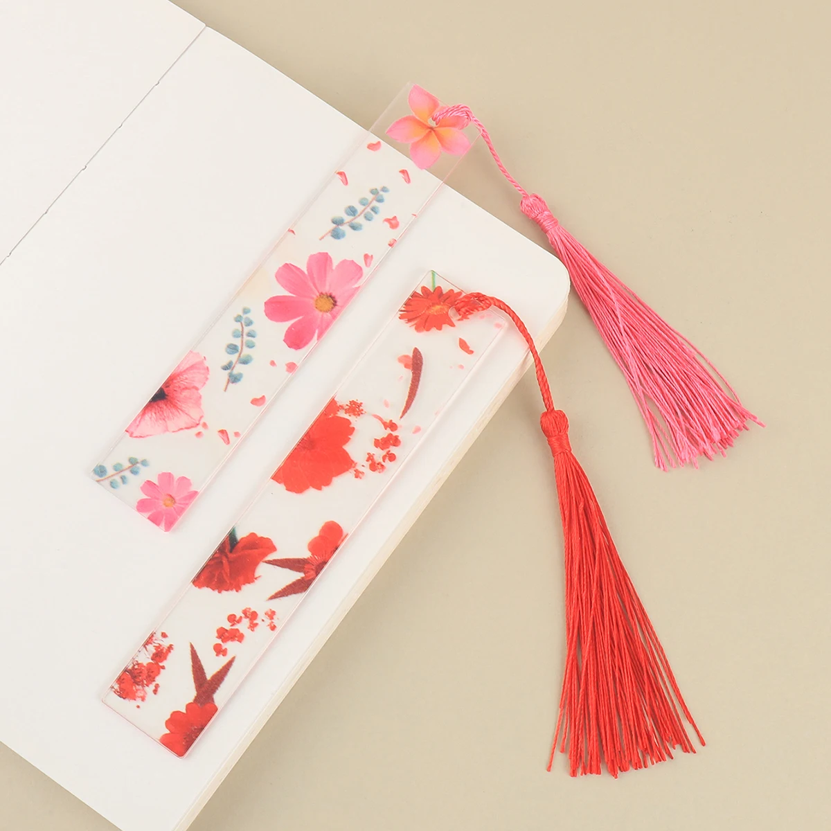 Acrylic transparent bookmark with tassel, multicolor floral pattern reading aid, page marker bookmark for books, school supplies thumbnail 5