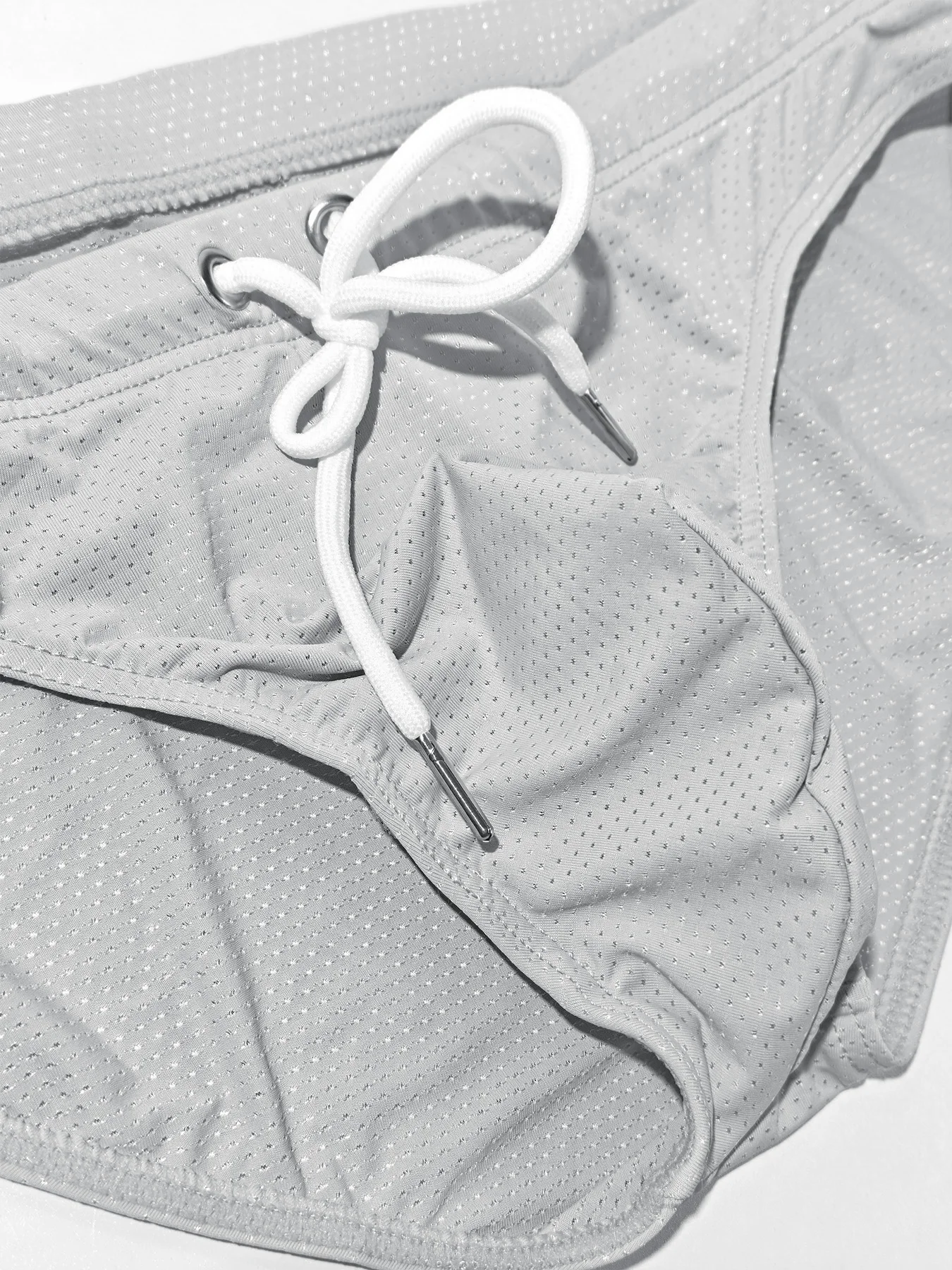 Men Summer Swimwear Swim Briefs Low Waist Bikini Beachwear Surf Board Shorts Solid Color Seamless Stretch Breathable Underpants thumbnail 5