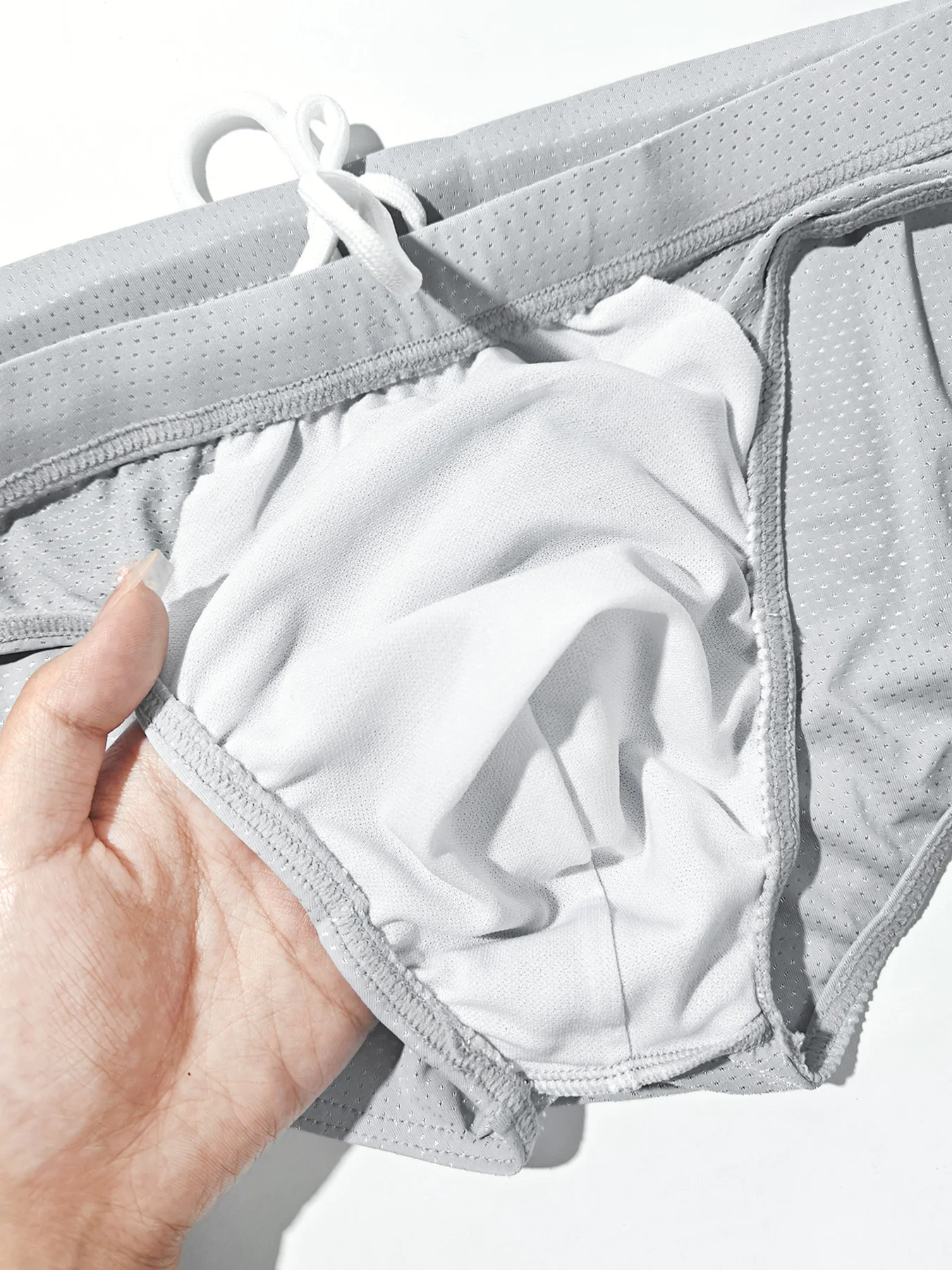 Men Summer Swimwear Swim Briefs Low Waist Bikini Beachwear Surf Board Shorts Solid Color Seamless Stretch Breathable Underpants thumbnail 6