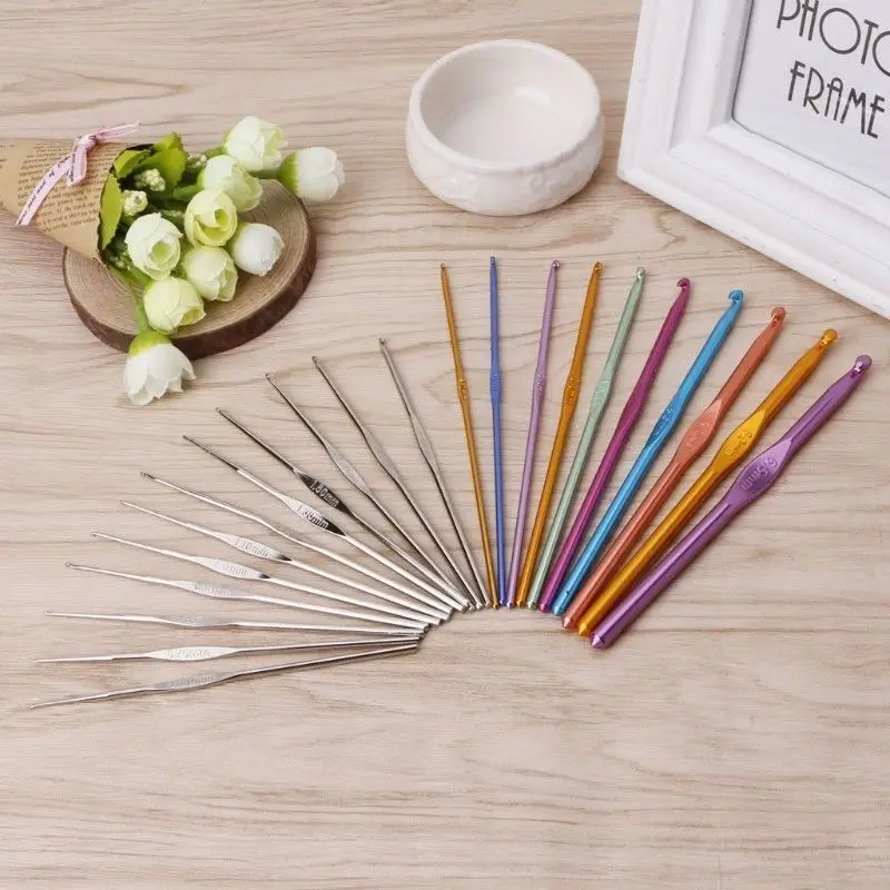 Random Crochet Color Mixed Color Aluminum Crochet Hook Needles for DIY knitting Yarn Kit tools with Case Crochet Kit thumbnail 6