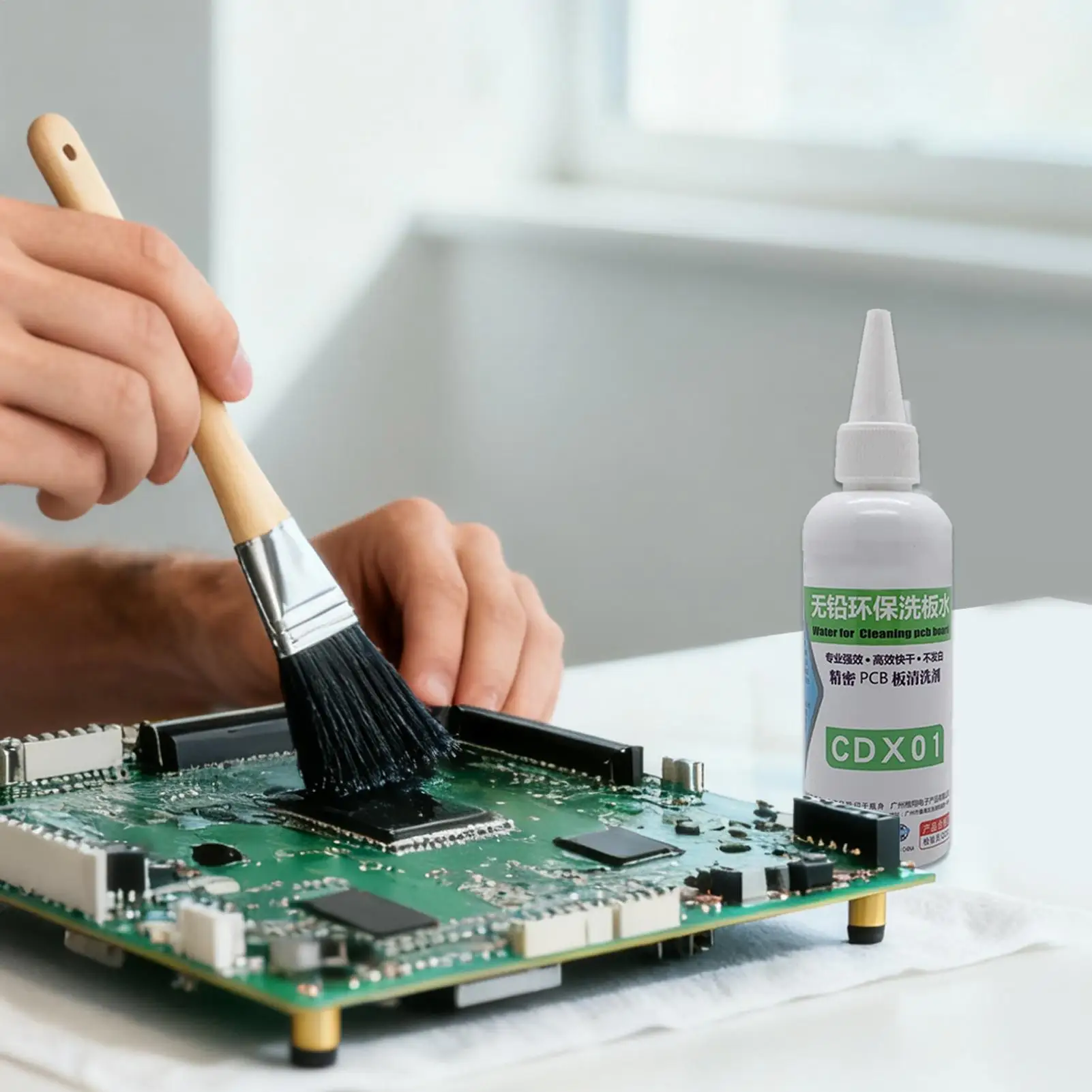 PCB Cleaner Electronic Cleaning Liquid Quick Dry Flux Remover Dust Remover For Motherboard Phone Computer Laptop Maintenance thumbnail 2