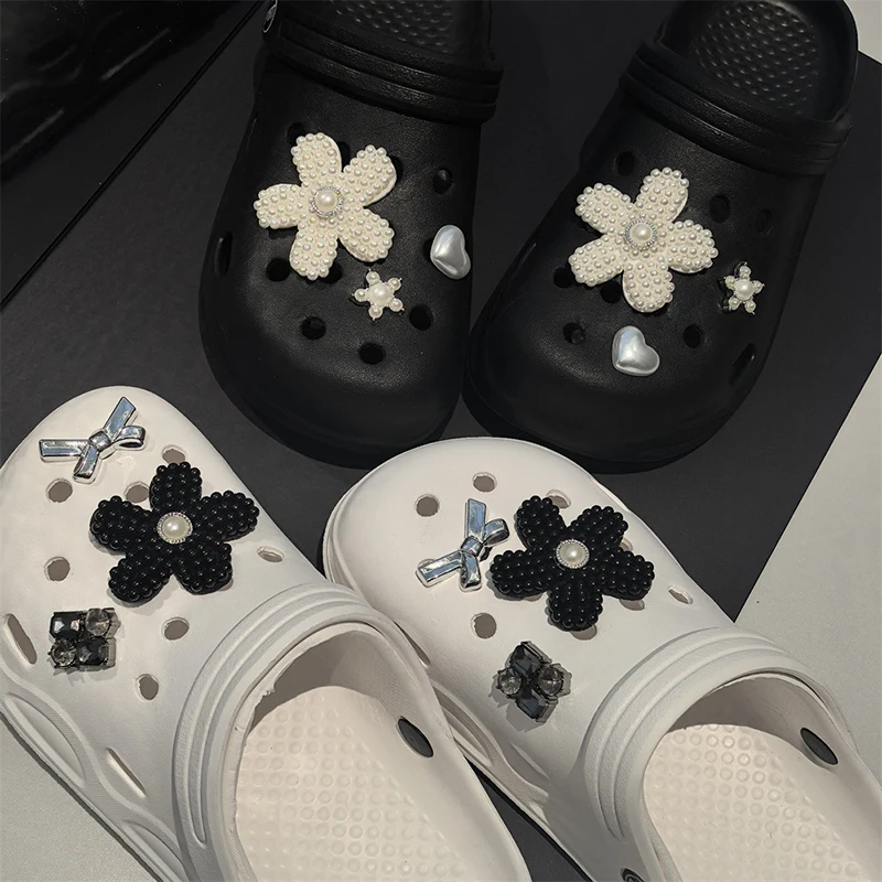 Luxury Pearls Flowers Shoe Charms 2026 Fashion Crystal Heart Bowknot Clogs Buckle Decorations DIY Detachable Shoe Accessories