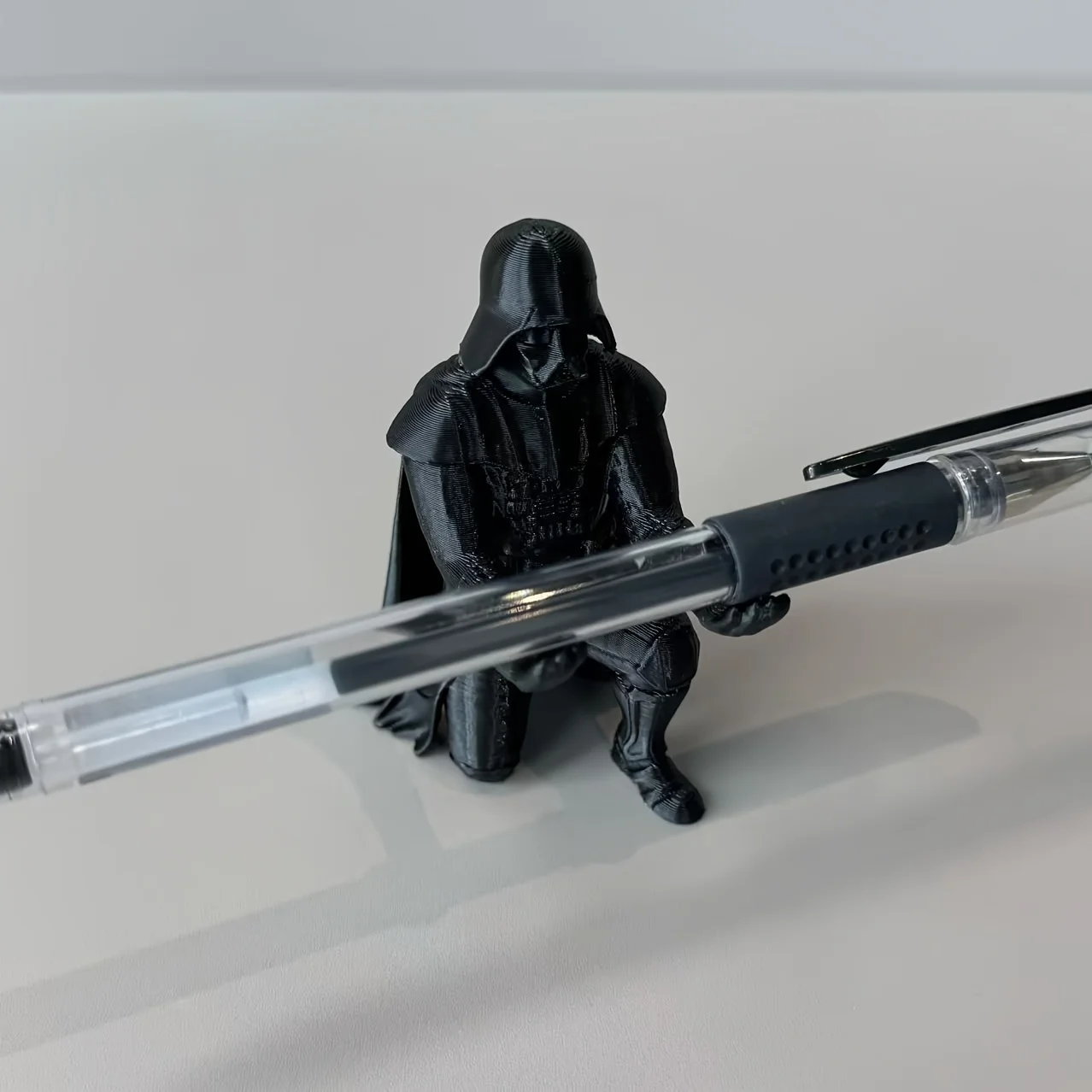 3D Printed Vinda Pen Holder - Suitable for Office & Bookshelf Storage, Kneeling Plastic Desk with Vinda, Study Decoration thumbnail 6